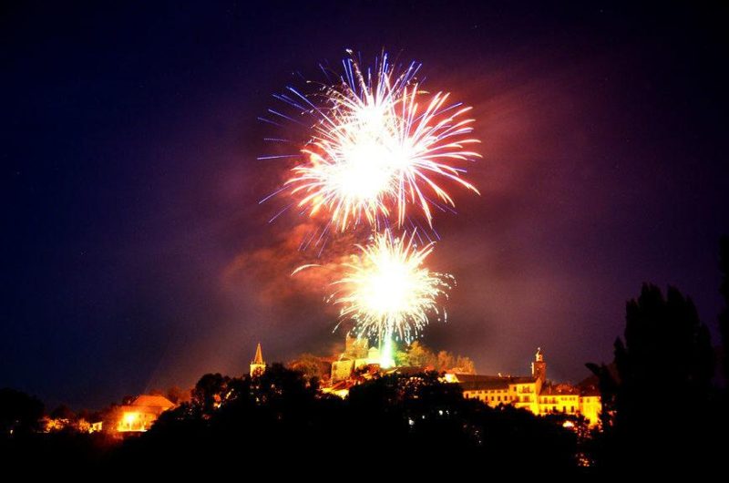 Seyne les Alpes fête le 14 Juillet dans la rue