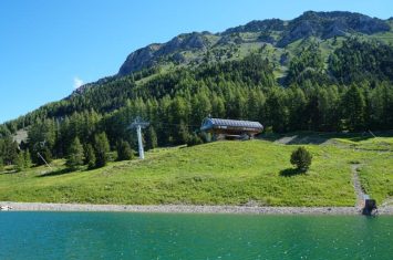 Sommet de Dormillouse depuis le télésiège du Belvédère_Montclar