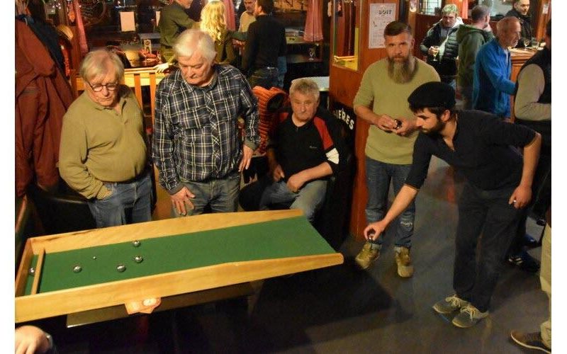 Concours de pétanquin
