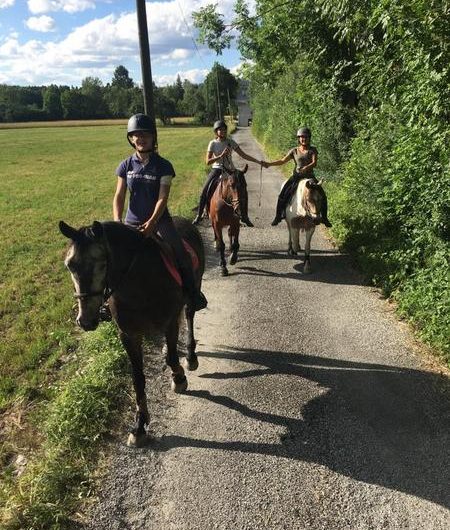 Balade à poney aux Ecuries de Seyne – Les Colombets_Seyne