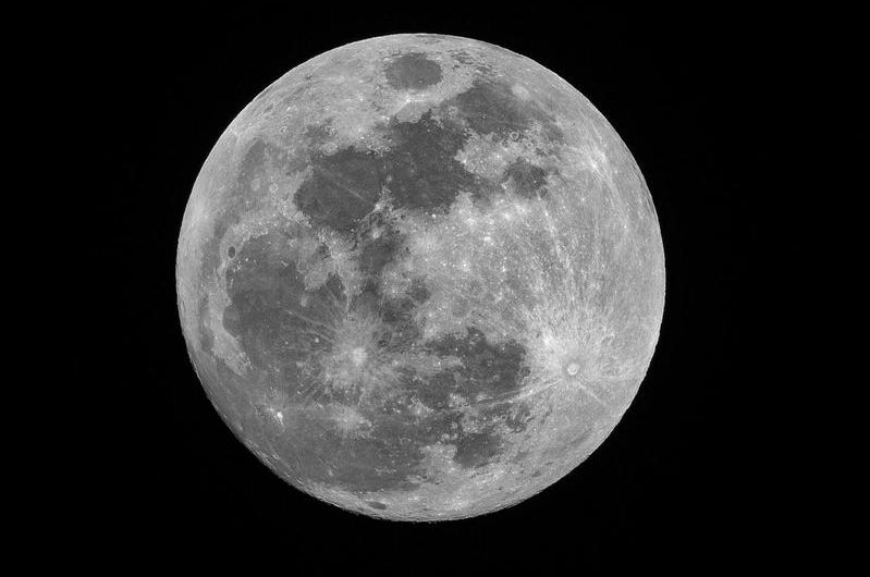 On The Moon Again 2026_Auzet