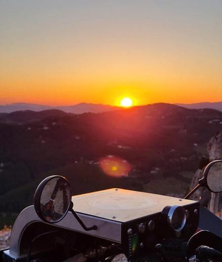 Sortie en buggy au coucher du soleil et apéro local_Montclar